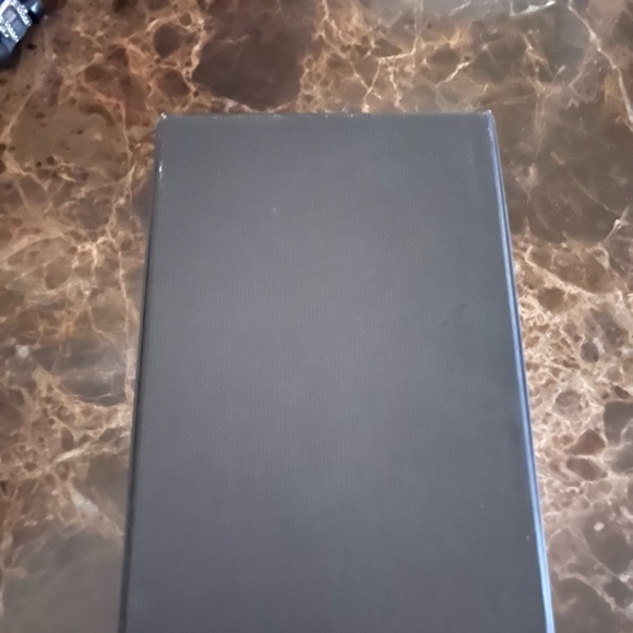 Gucci Authentic IPhone 6 case with box - Picture 9 of 9